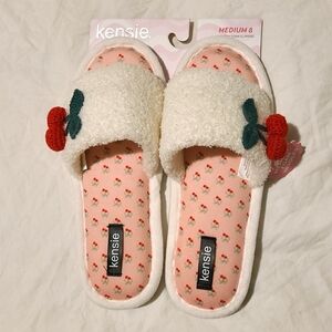 🆕️ kensie • cherry slippers